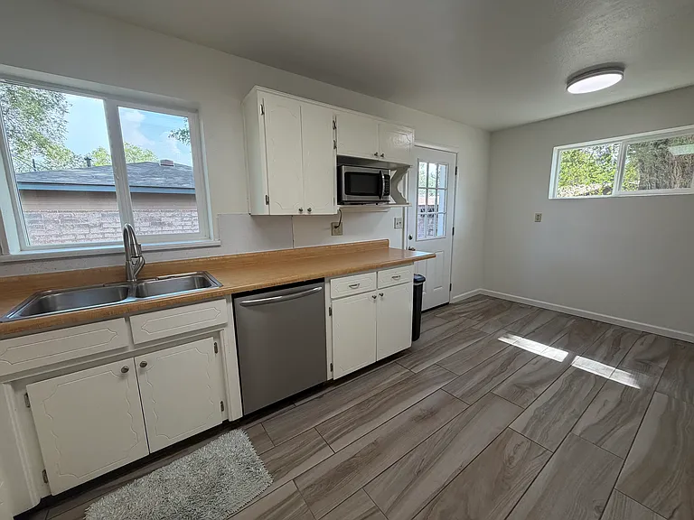 2800 E Burkhart Dr — Photo 13