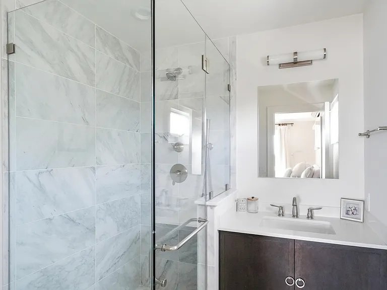 355 Dune Rd — Photo 10