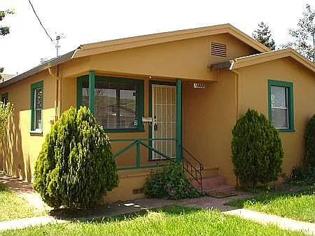 33973 10th St photo 1