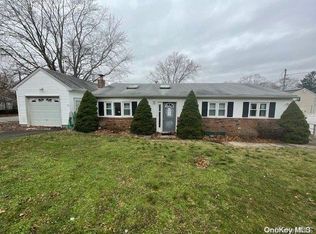 808 N Ocean Ave, Patchogue, NY