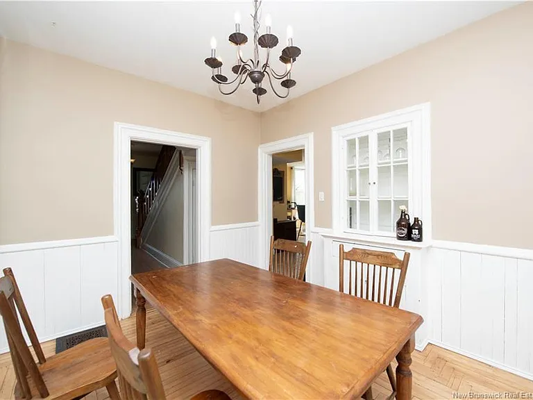 15 Allison Ave — Photo 10