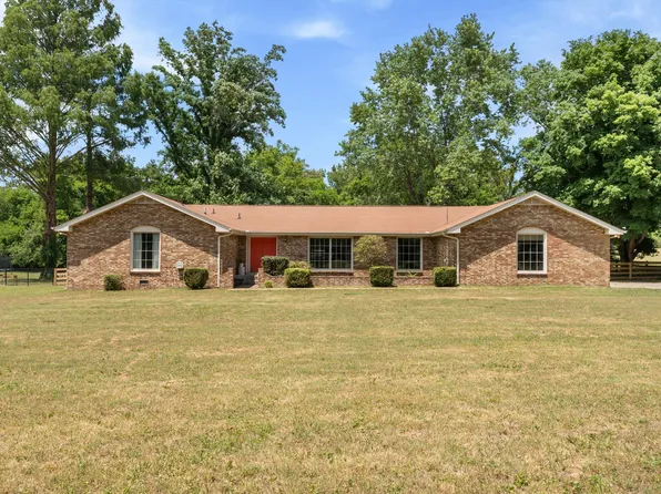 625 Hidden Acres Dr, Madison, TN 37115