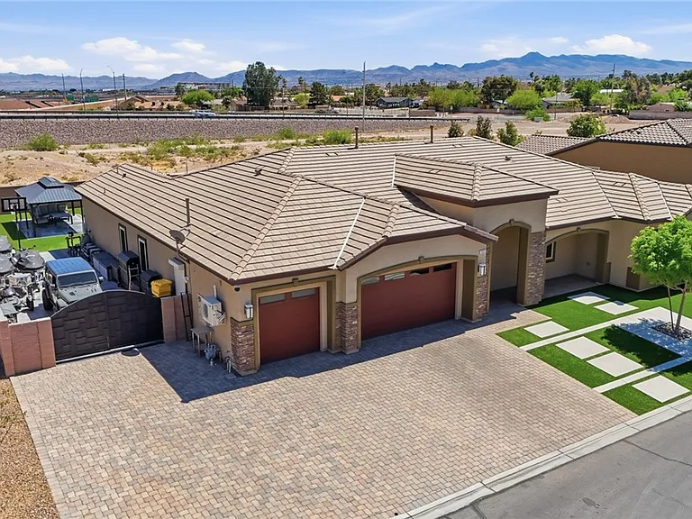 3922 Jacob Lake Cir — Photo 73