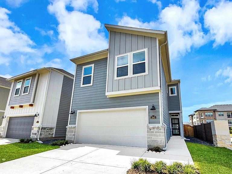 1043 Cedar Place Ln — Photo 1