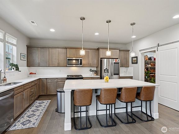 2nd image of 18705 134th Street E