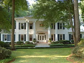 416 Country Club Dr photo 1