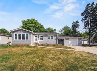 347 Manor Pl, Aurora, IL 60506