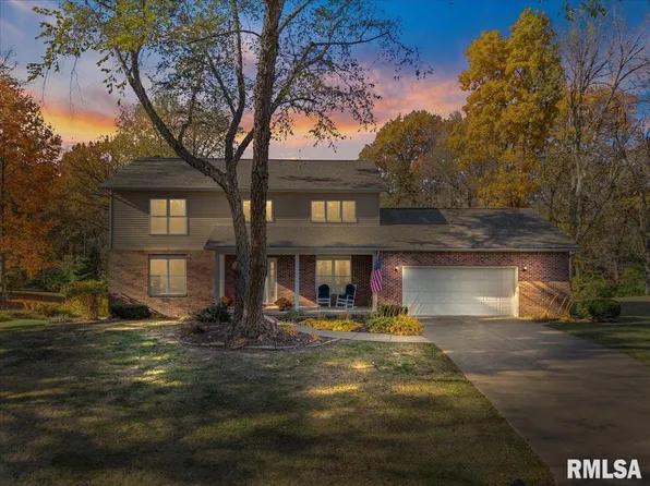 108 Eagle Watch Rd, Muscatine, IA 52761