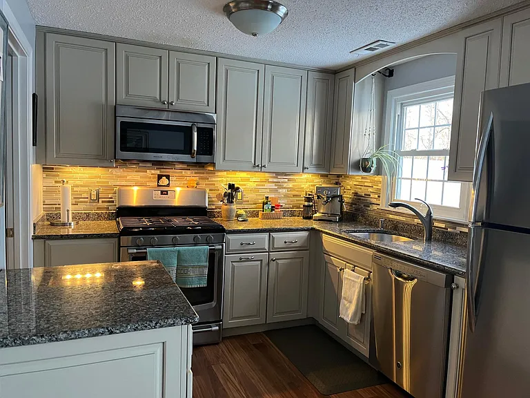 Kitchen (1)