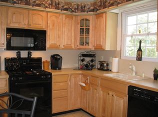 25 Nassau Ct, Branchburg, NJ 08876