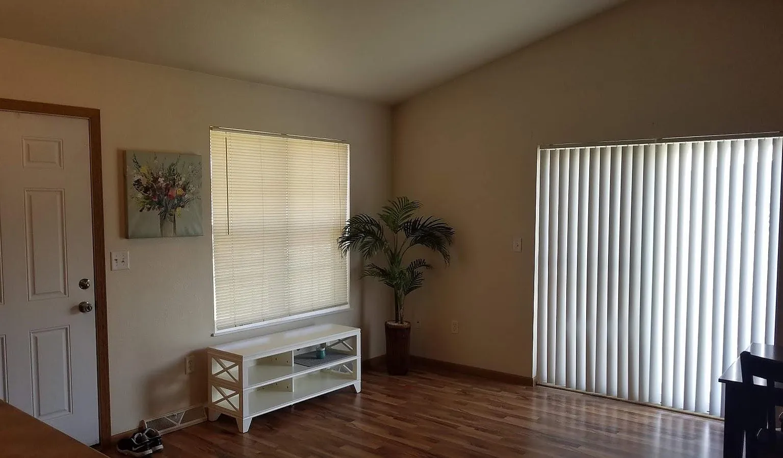 2 bed, 1.5 bath, 1500 sqft, $1,550 — Photo 4