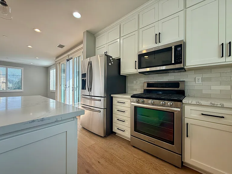 5517 Palm Dr — Photo 7