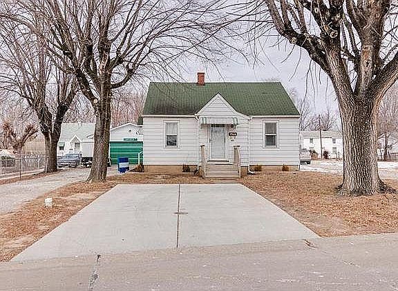 3rd image of 801 E Koenig St