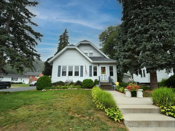 101 N 3rd St, Goodhue, MN 55027