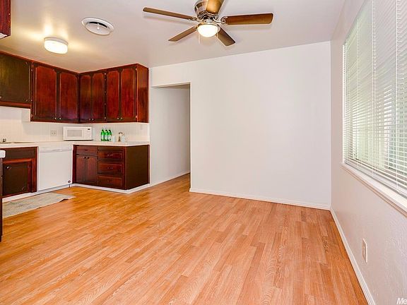 5th image of 5805 North Ave