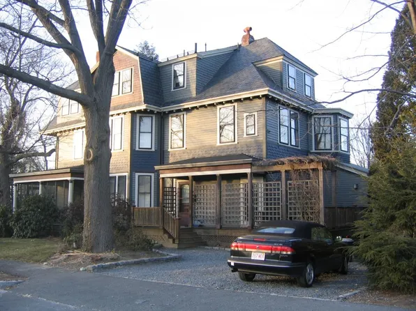 35 Lasell St, Newton, MA 02466