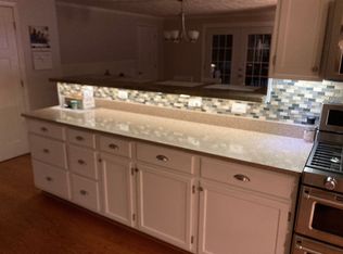 306 Ridgewood Rd, West Hartford, CT 06107