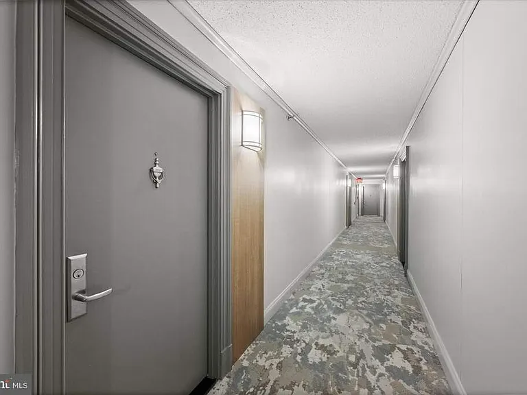 10101 Grosvenor Pl #520 — Photo 38