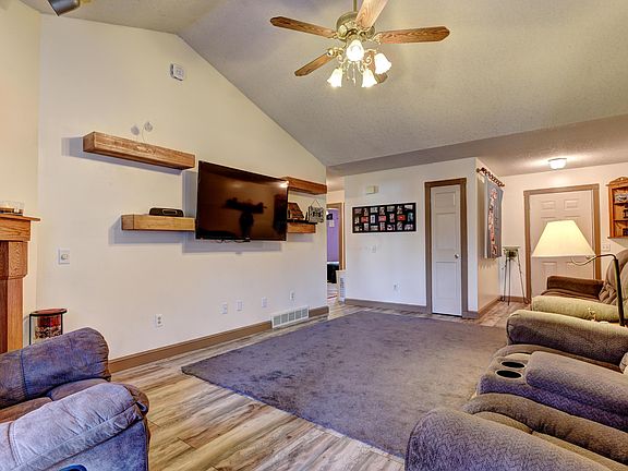 4th image of 617 Fulla Ln