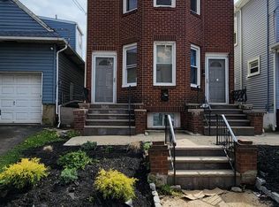 924 E Jersey St, Elizabeth, NJ 07201
