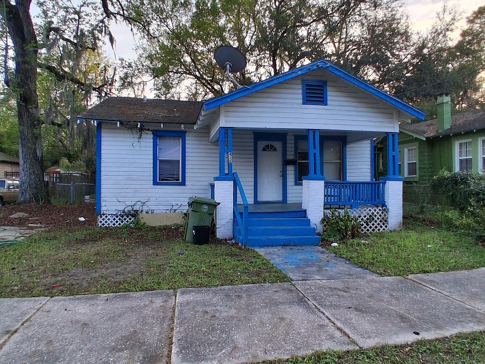 1st image of 418 Basswood St