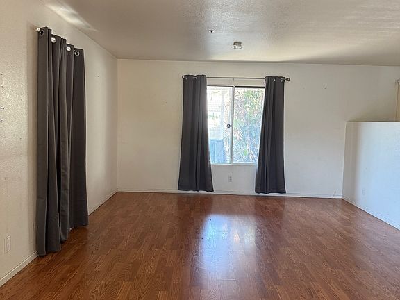 3rd image of 11370 Laureen Ct