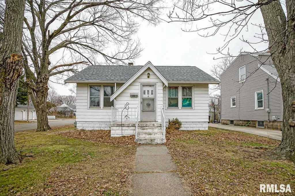 523 E Lawndale Ave photo 1