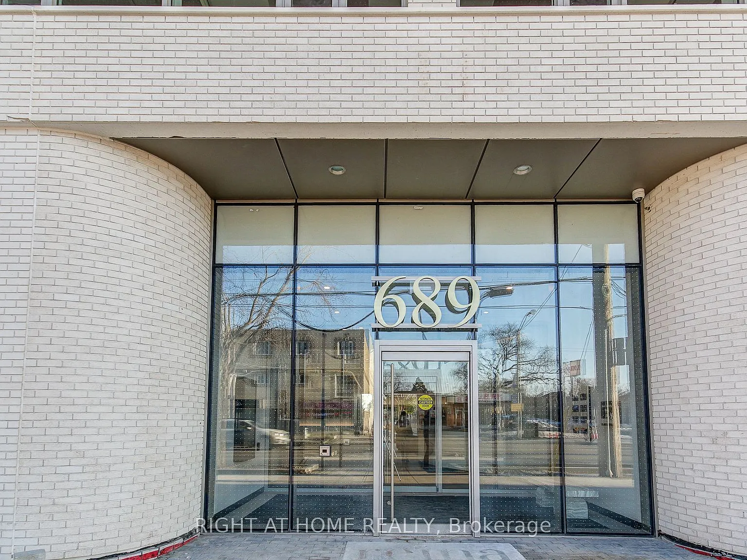 2 bed, $3,000 — Photo 1