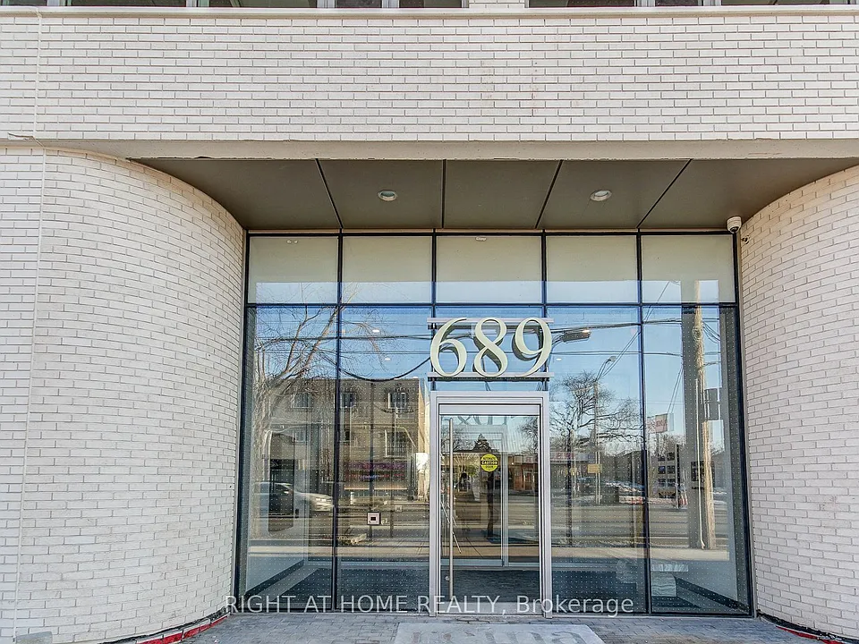 689 The Queensway #504