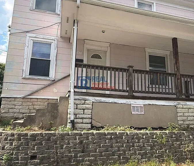 2417 E 4th St #2417 — Photo 1