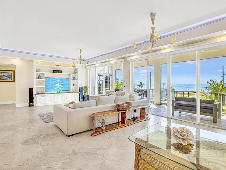 Gulfview Dr — Photo 8