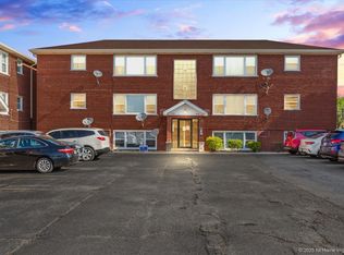 7110 W 107th St UNIT 16, Worth, IL 60482