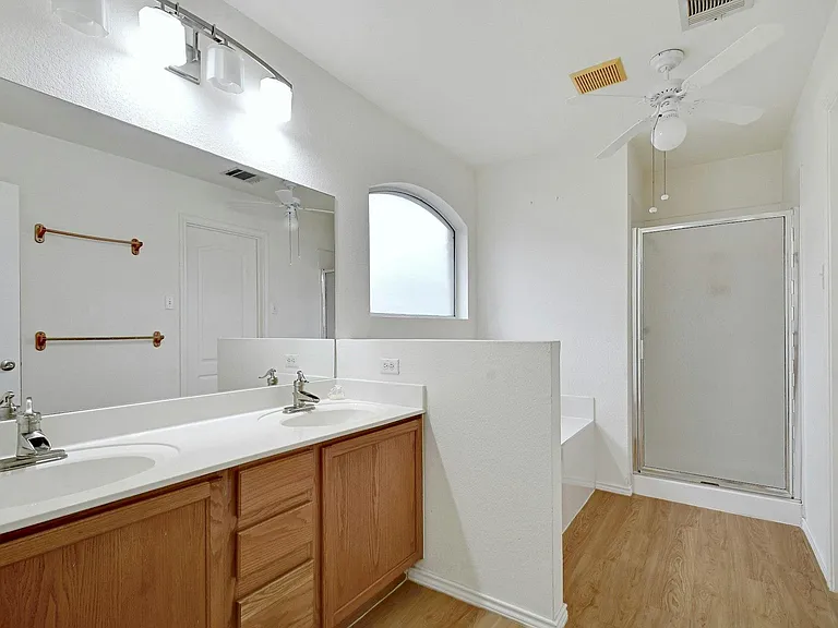 8605 Ganttcrest Dr — Photo 16