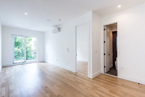Rented by Nooklyn NYC LLC | media 45