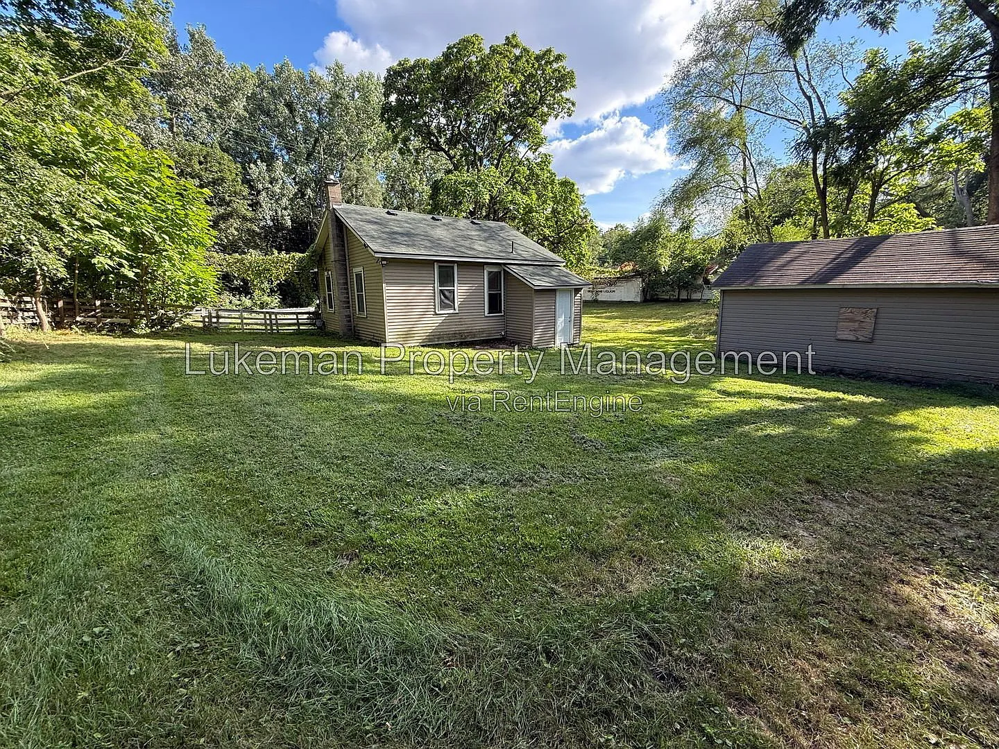 2 bed, 1.0 bath, 588 sqft, $1,000 — Photo 2