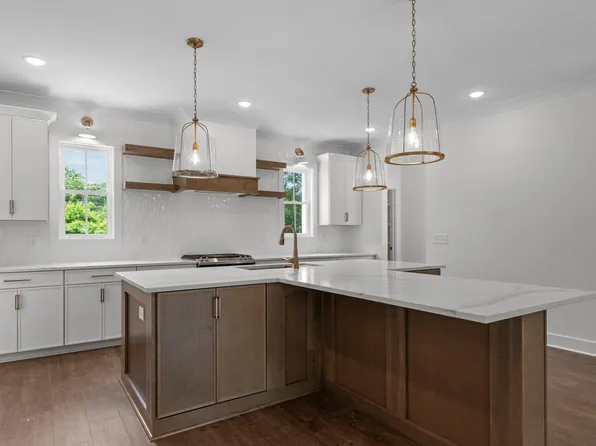 426 Hillsborough St, Franklinton, NC 27525