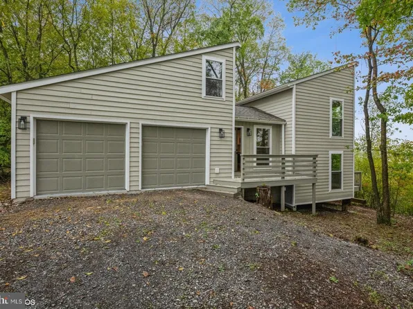 869 Stellar Way, Great Cacapon, WV 25422