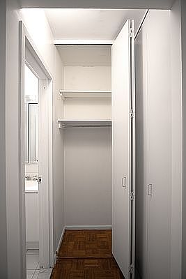 4th image of 171 E 74th St #B3