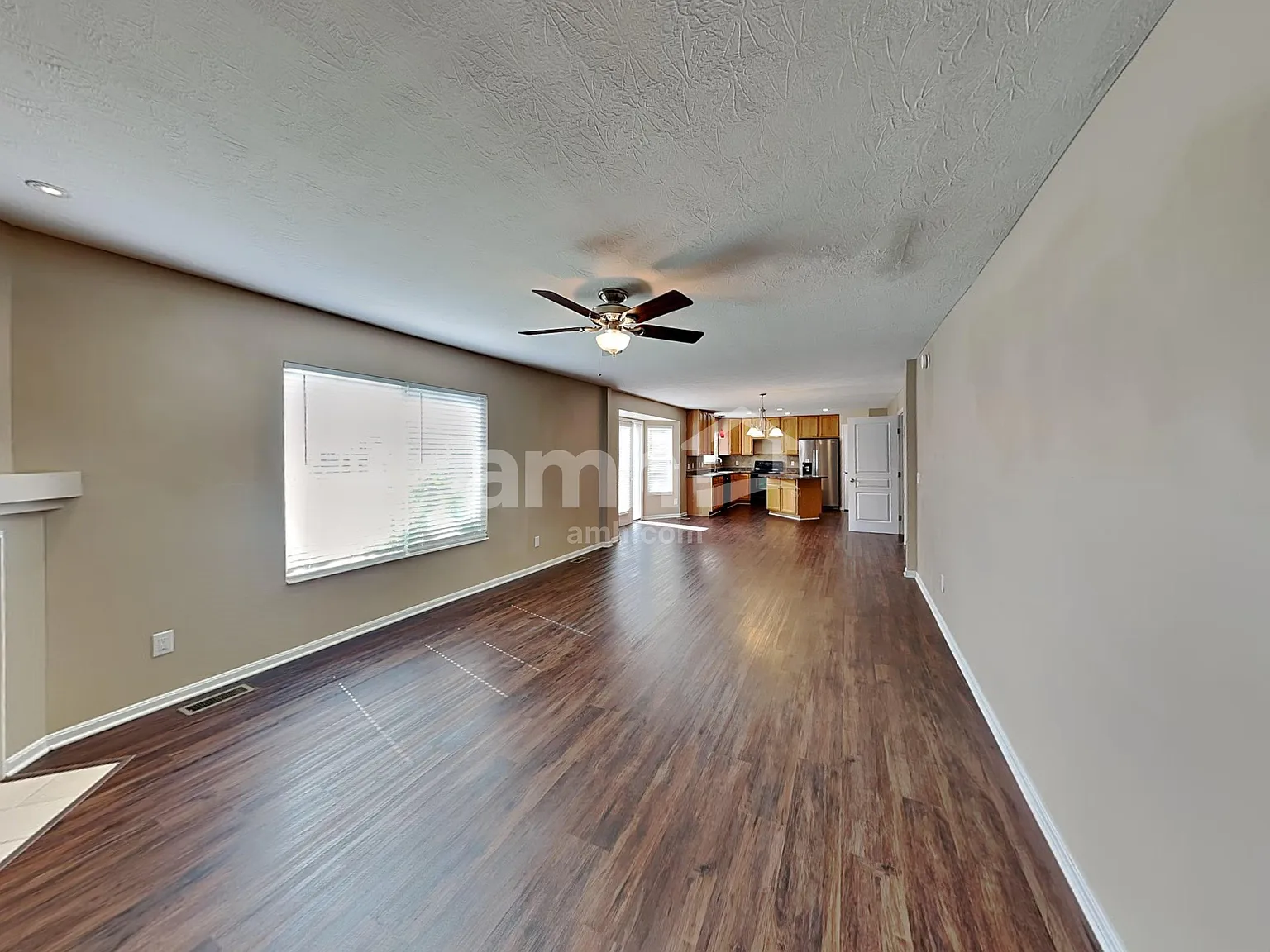 4 bed, 2.5 bath, 1979 sqft, $2,510 — Photo 4