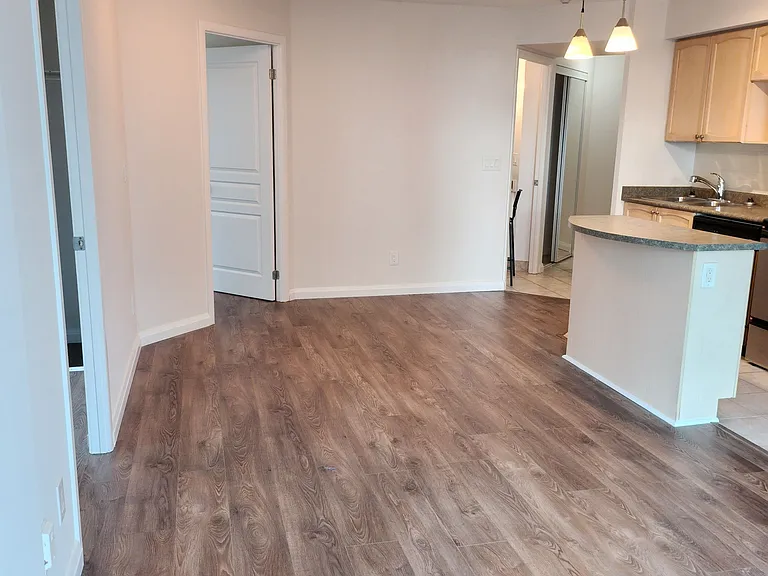 18 Yonge St #1113 — Photo 6
