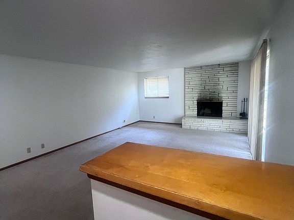 3rd image of 1740 NE Wheatland Dr APT A