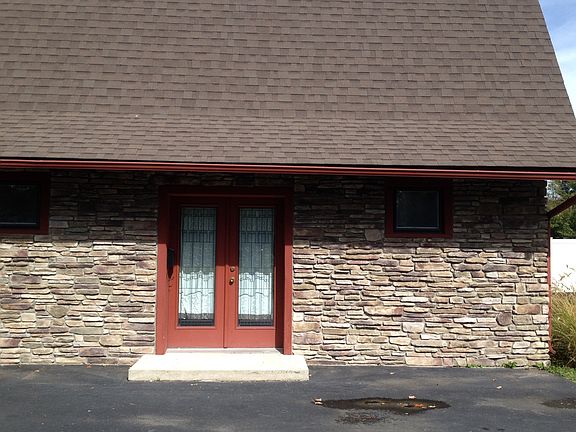 1st Floor, Private Parking & Entrance