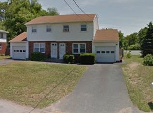 16 Derry Ln, Latham, NY 12110