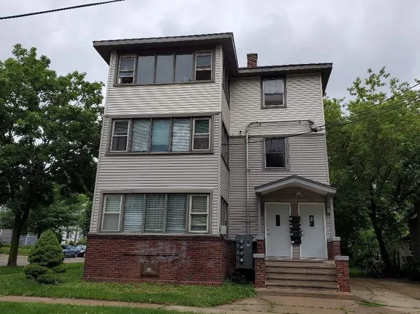 930 Emerald St #2A, Madison, WI 53715