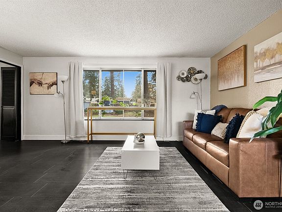 5th image of 14920 25th Avenue Ct E
