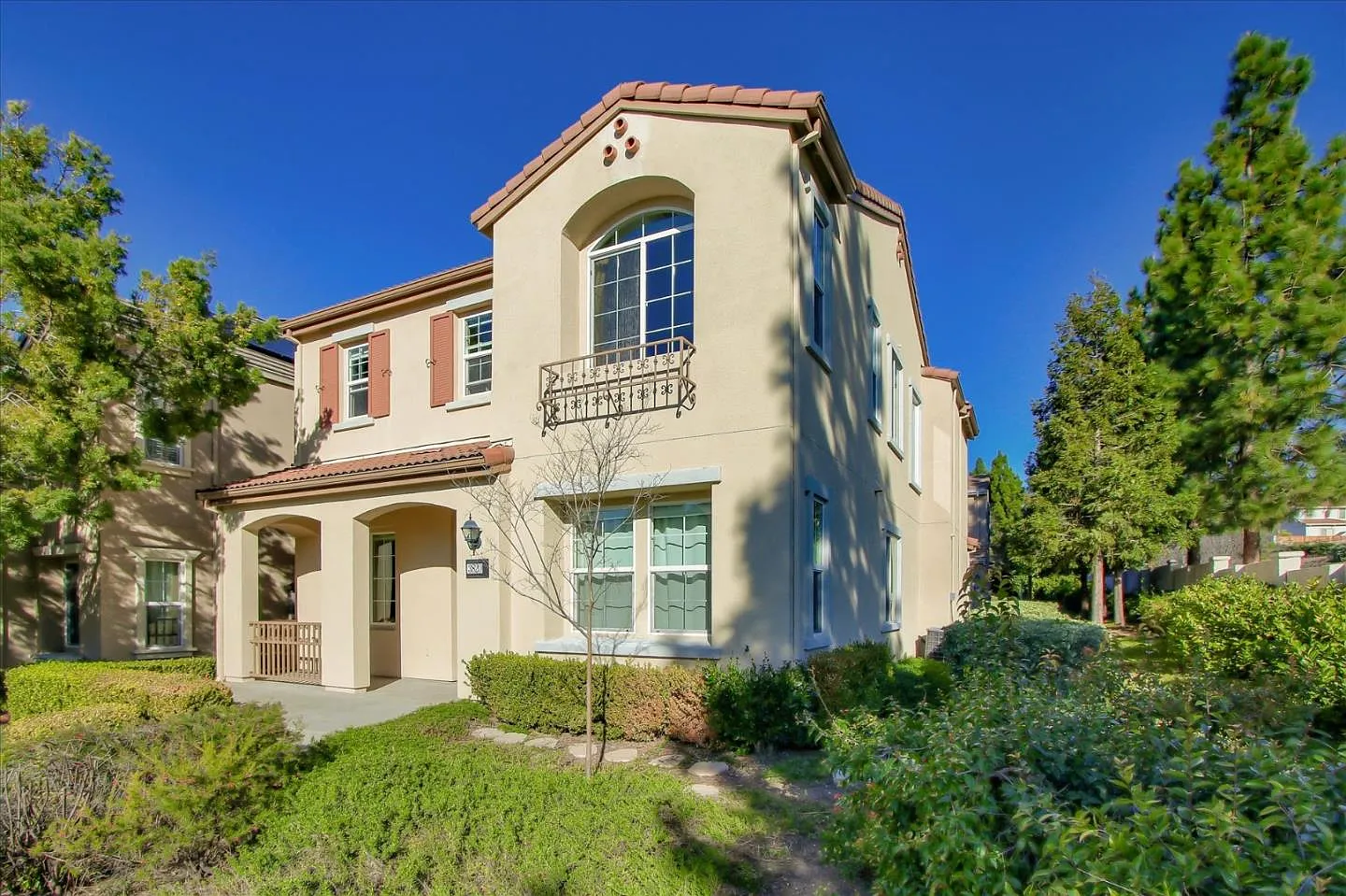 3820 Evangelho Cir photo 1