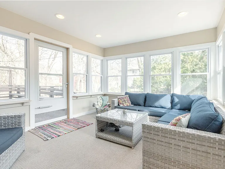 313 Walnut Grove Dr — Photo 32