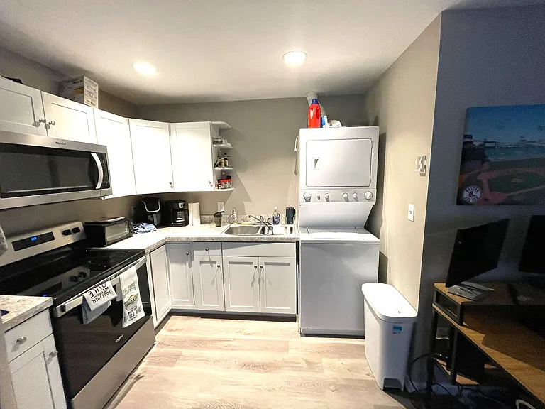 1200 Emerson Ave #C — Photo 8
