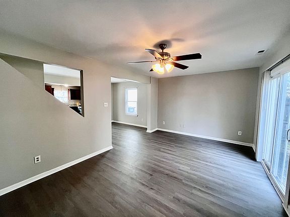 5th image of 2126 Keller Ave APT A