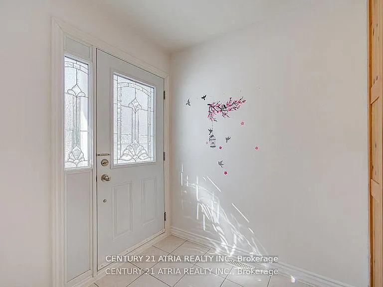 154 Freshmeadow Dr — Photo 3